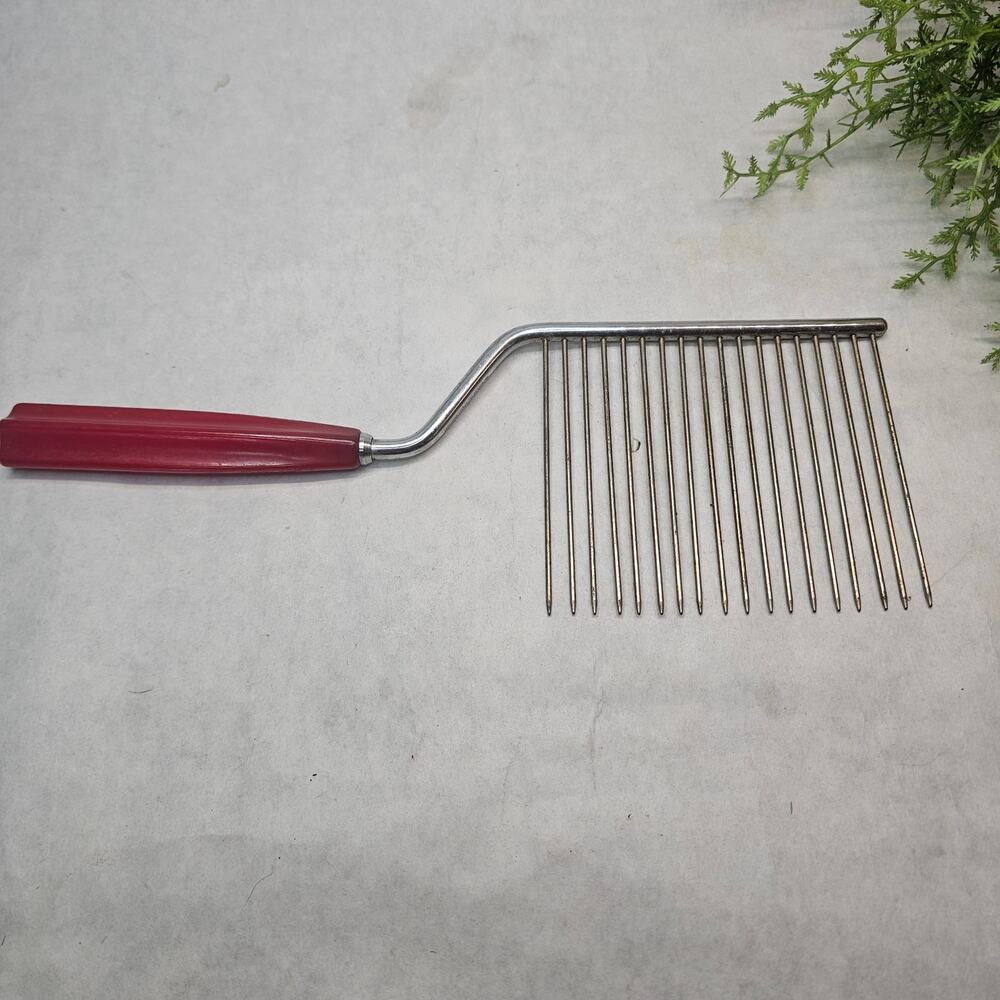 Vintage RED Bakelite Handle Angel Food  Cake Cutter Slicer Breaker Afro Pick